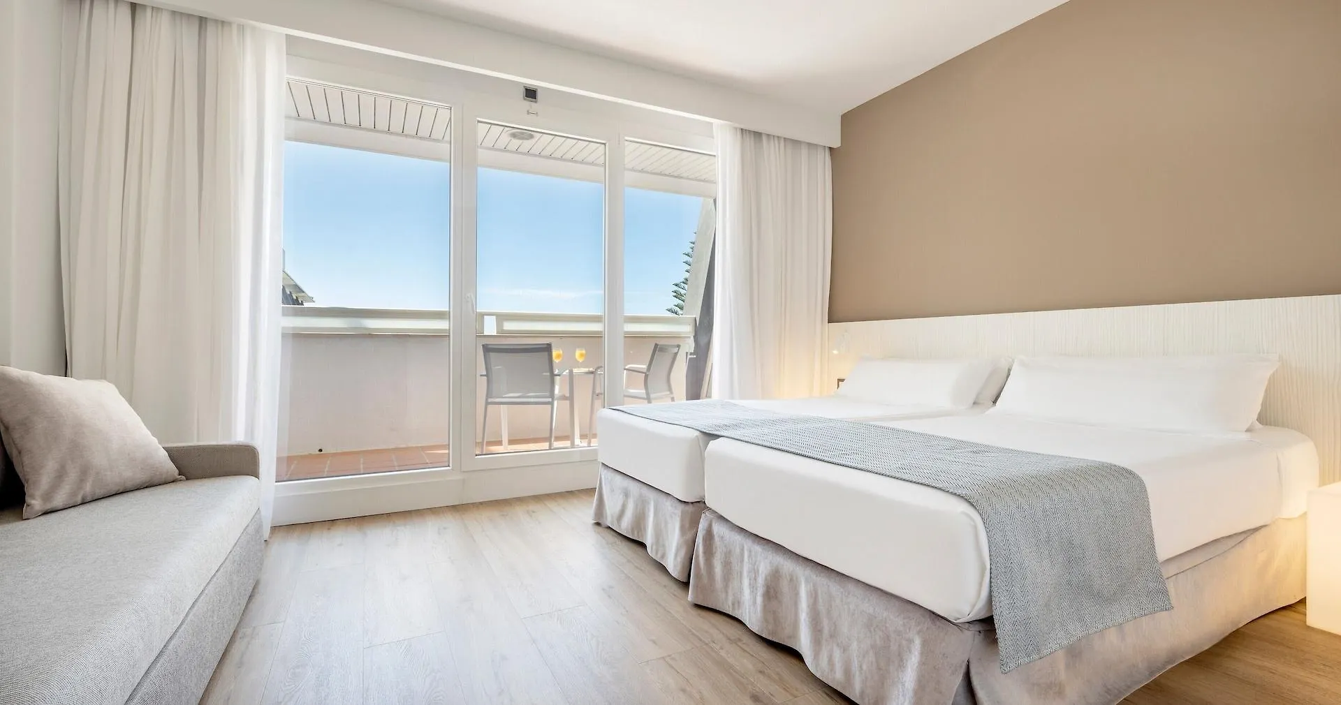 Ilunion Islantilla Hotel