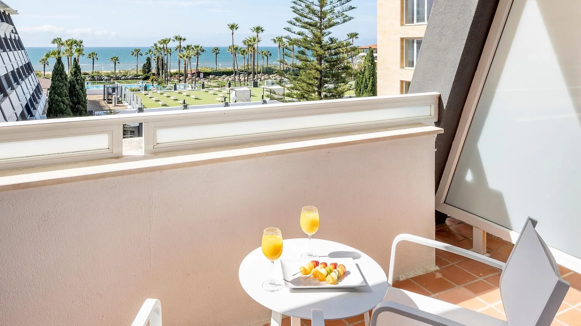 Ilunion Islantilla 4*,