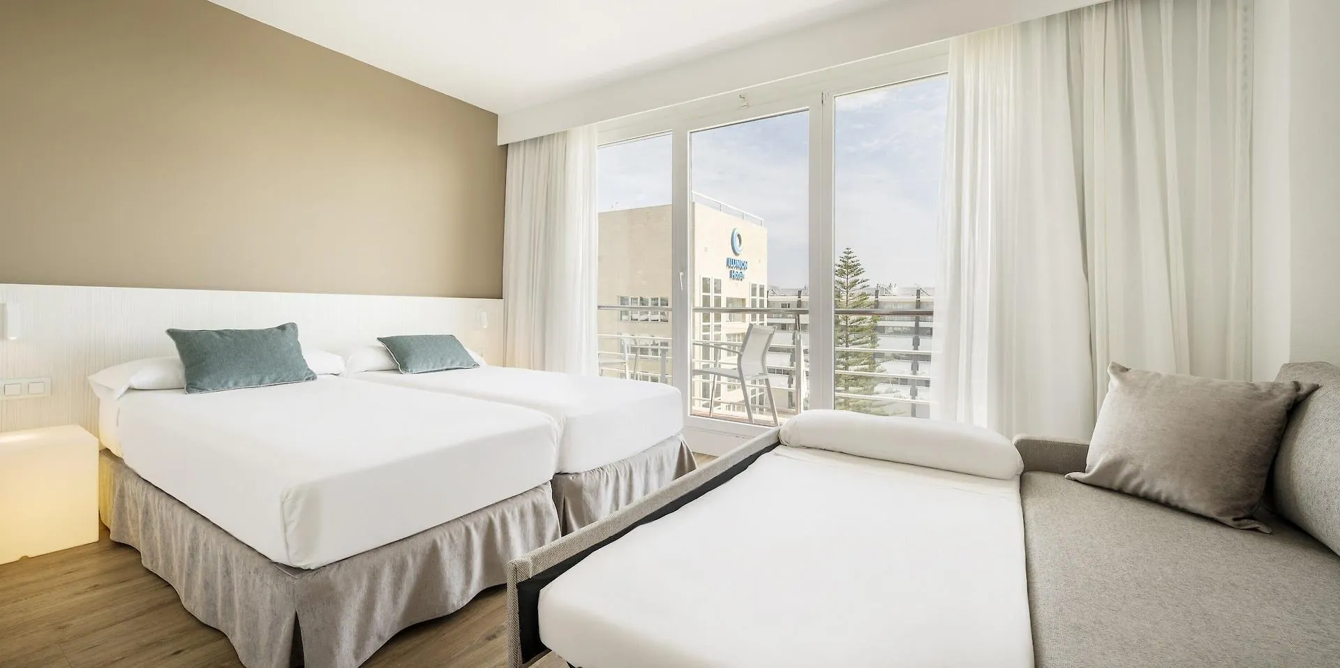 Ilunion Islantilla Hotel